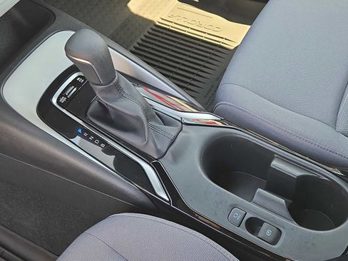 Used 2025 Toyota Corolla SE FWD image 25