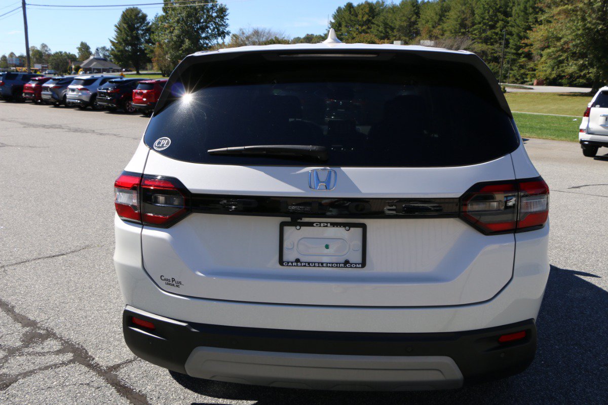 Used 2025 Honda Pilot EX-L image 4