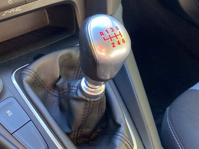Used 2018 Ford Focus ST FWD image 29