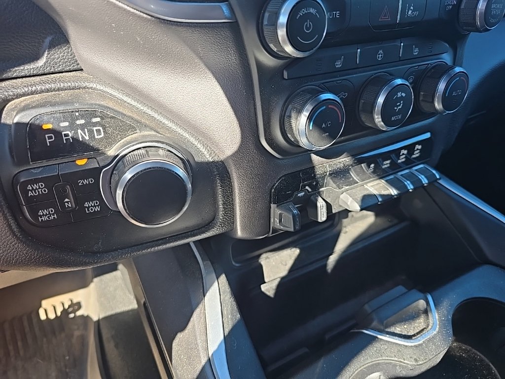 Used 2022 RAM 1500 Big Horn AWD/4WD image 16