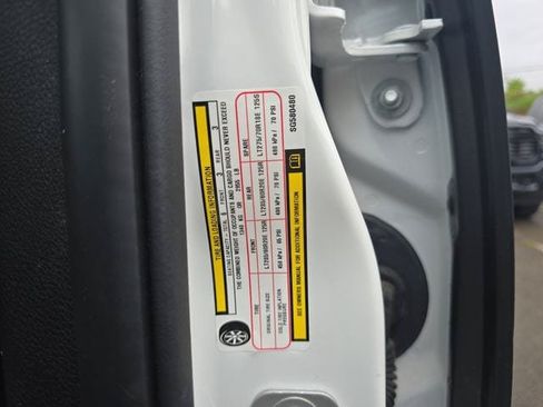 Used 2025 RAM 2500 Big Horn AWD/4WD image 30