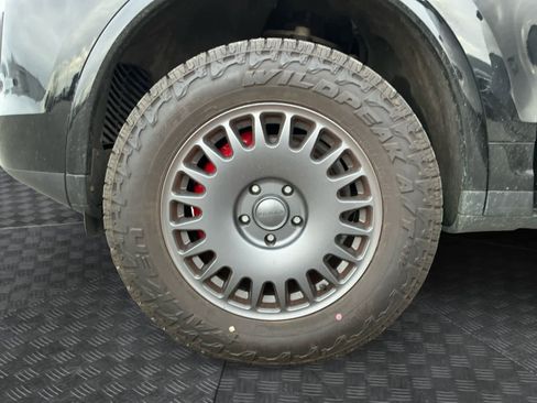 Used 2017 Porsche Cayenne S image 11