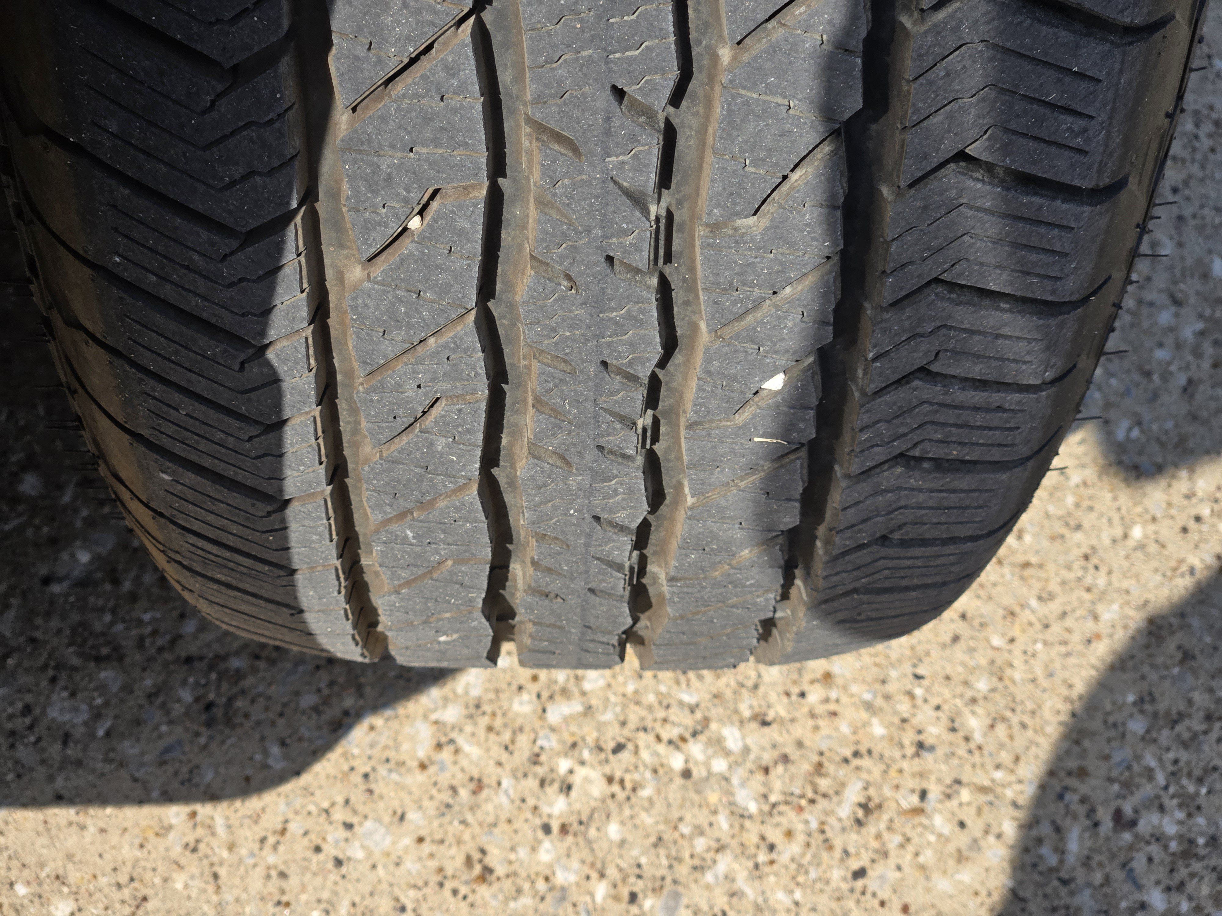 Used 2025 Ford F150 Lariat w/ Equipment Group 501A Mid AWD/4WD image 11