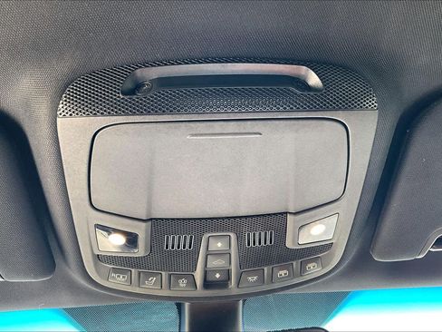 Used 2018 Lincoln Continental Reserve FWD image 32