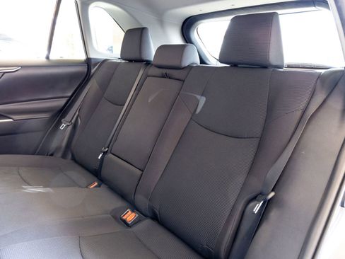 Used 2021 Toyota RAV4 LE w/ Carpet Mat Package (TMS) AWD/4WD image 21