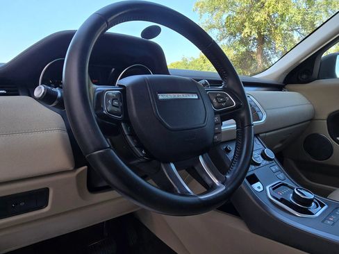 Used 2018 Land Rover Range Rover Evoque SE Premium AWD/4WD image 25