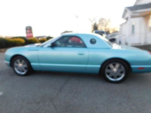 Used 2002 Ford Thunderbird Deluxe image 11