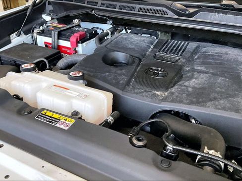 Used 2022 Toyota Tundra SR5 AWD/4WD image 28