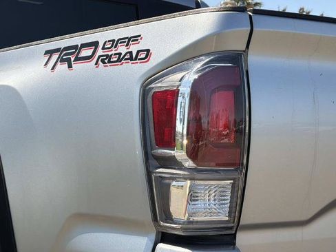 Used 2022 Toyota Tacoma TRD Off-Road w/ Technology Package RWD image 8