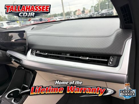 Used 2024 BMW X2 xDrive28i w/ Premium Package AWD/4WD image 33