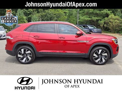 Used 2024 Volkswagen Atlas Cross Sport SE w/ Panoramic Sunroof Package FWD image 29