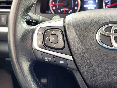 Used 2015 Toyota Camry SE w/ Protection Package FWD image 18