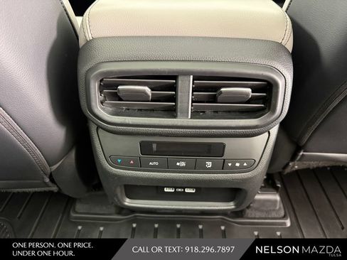 Used 2023 Honda Pilot Touring image 45