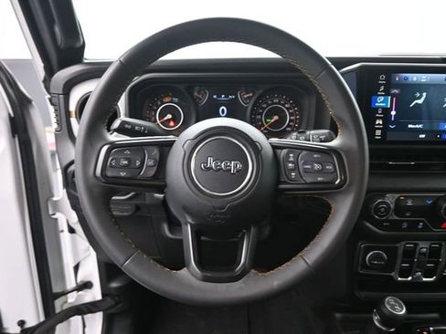 Used 2024 Jeep Wrangler Sport S image 7