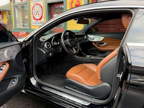 Used 2017 Mercedes-Benz C 300 Coupe image 12