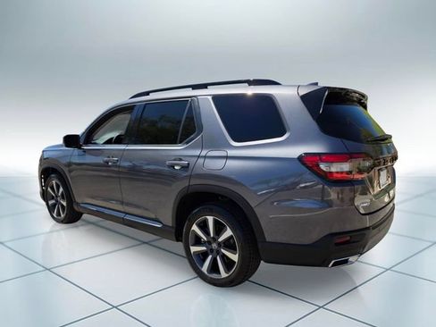 Certified 2023 Honda Pilot Touring image 8