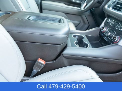 Used 2021 GMC Yukon SLT w/ SLT Premium Package AWD/4WD image 45