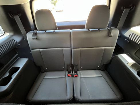 Used 2025 Hyundai Santa Fe SEL AWD/4WD image 31