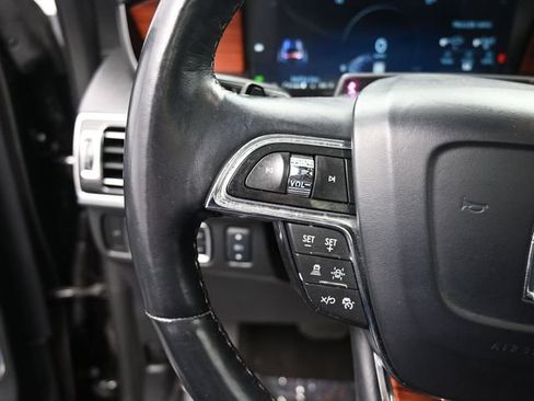 Used 2024 Lincoln Navigator Reserve AWD/4WD image 20