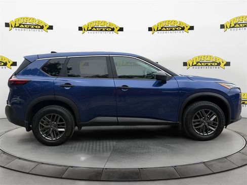 Used 2023 Nissan Rogue S image 6