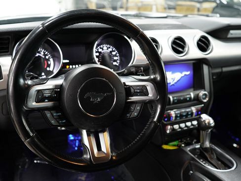Used 2019 Ford Mustang Premium RWD image 20