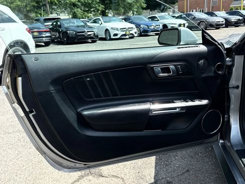 Used 2022 Ford Mustang Premium image 13