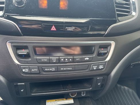 Used 2022 Honda Passport TrailSport image 14