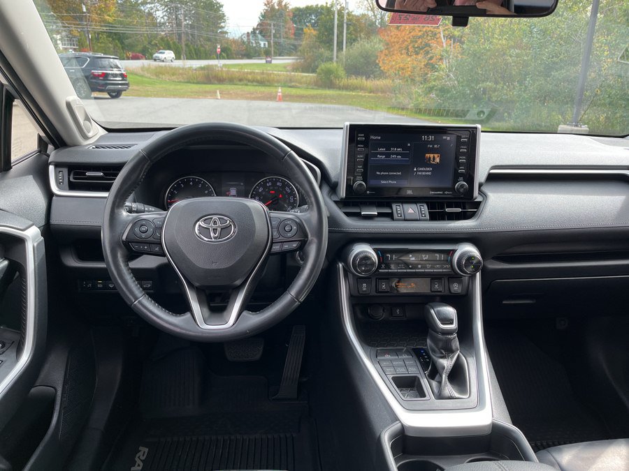 Used 2020 Toyota RAV4 XLE Premium AWD/4WD image 8
