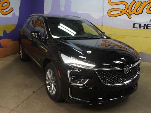 Used 2023 Buick Enclave Avenir w/ Avenir Technology Package AWD/4WD image 2