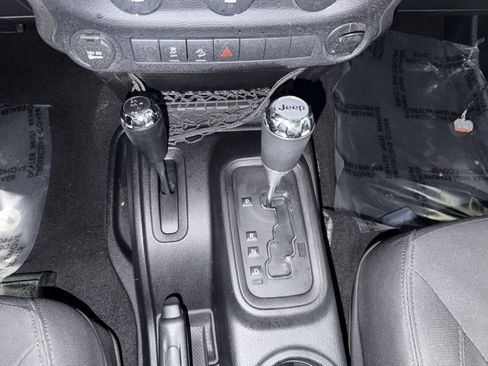 Used 2016 Jeep Wrangler Sport w/ Connectivity Group image 20