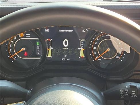 Used 2025 Jeep Wrangler Unlimited Rubicon 392 AWD/4WD image 11