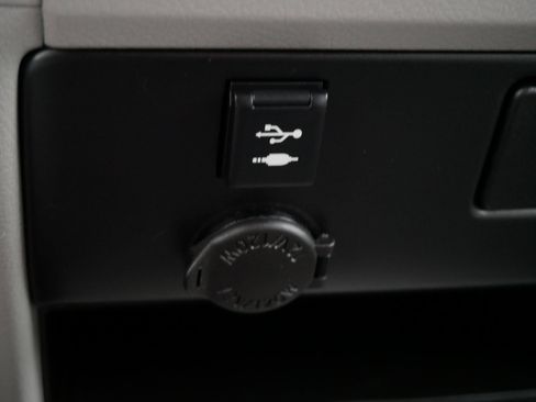 Used 2019 Toyota Sienna LE FWD image 28