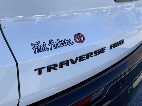Used 2024 Chevrolet Traverse RS image 11