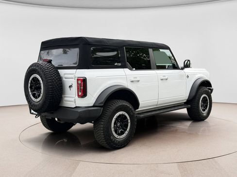 Used 2024 Ford Bronco Outer Banks w/ Sasquatch Package AWD/4WD image 5