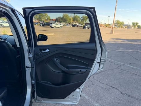 Used 2018 Ford Escape Titanium image 16