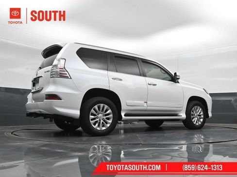 Used 2017 Lexus GX 460 AWD/4WD image 44