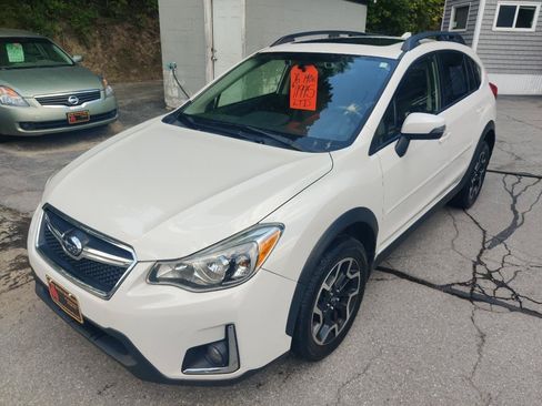 Used 2016 Subaru Crosstrek 2.0i Limited AWD/4WD image 2