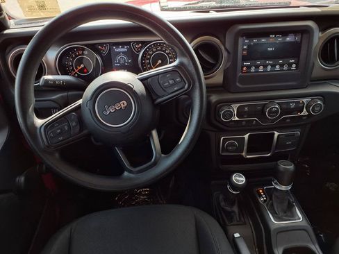 Used 2023 Jeep Gladiator Sport AWD/4WD image 13