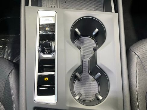 New 2026 Volkswagen Atlas SE image 14