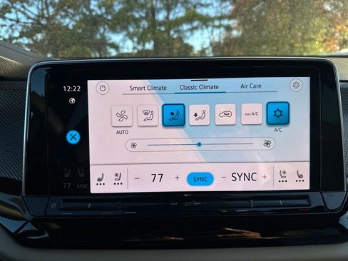 New 2026 Volkswagen Atlas Cross Sport SEL Premium R-Line image 17