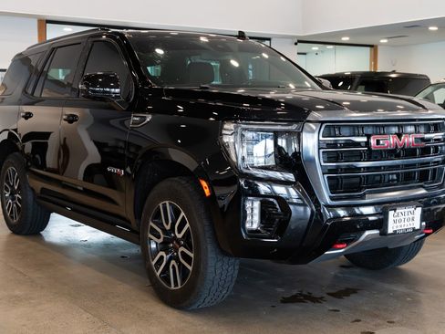 Used 2023 GMC Yukon AT4 w/ AT4 Premium Plus Package image 3