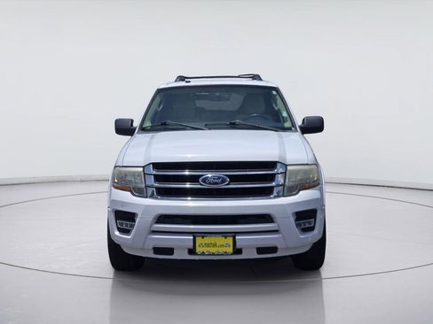 Used 2016 Ford Expedition XLT RWD image 2