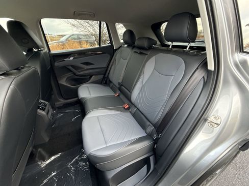 New 2026 Volkswagen Tiguan SE image 22