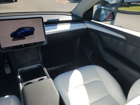 Used 2023 Tesla Model Y Performance image 20