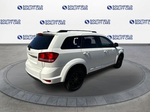 Used 2019 Dodge Journey SE w/ Connectivity Group FWD image 7