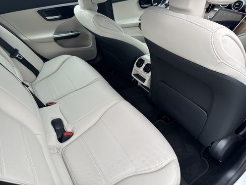 Used 2024 Mercedes-Benz C 300 4MATIC Sedan image 15