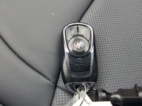 Used 2024 Buick Enclave Essence w/ Technology Package FWD image 29