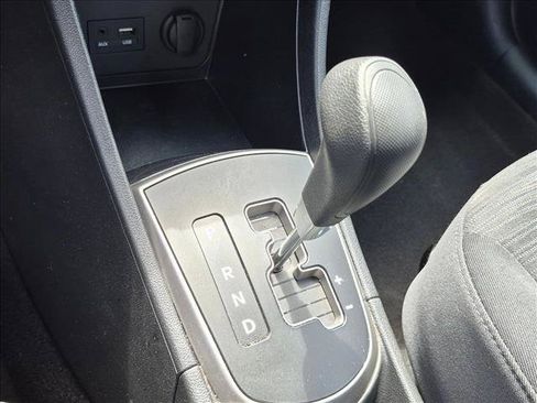 Used 2015 Hyundai Accent GS FWD image 11