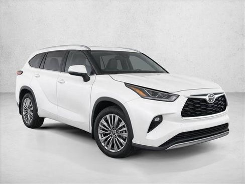 Certified 2021 Toyota Highlander Platinum AWD/4WD image 3