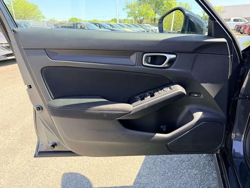 Used 2025 Honda Civic Sport image 14